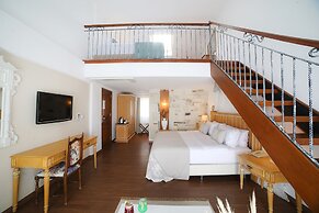 Cocos The Club Solto - Boutique Class