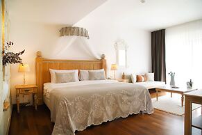 Cocos The Club Solto - Boutique Class