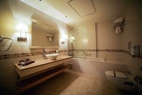 Cocos The Club Solto - Boutique Class