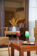 Cocos The Club Solto - Boutique Class