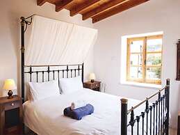 Evkarpos Country House