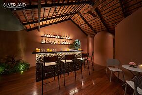 Silverland Sil Hotel