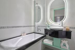 Silverland Sil Hotel