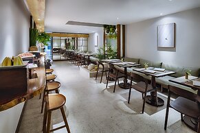 Silverland Min Hotel