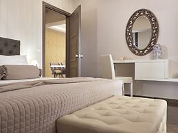 Koukounaria Hotel & Suites