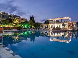 Koukounaria Hotel & Suites