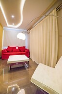 Koukounaria Hotel & Suites