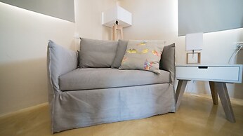 Koukounaria Hotel & Suites