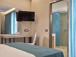 Koukounaria Hotel & Suites