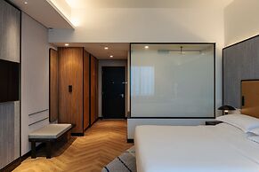 Sheraton Mall of the Emirates Hotel, Dubai