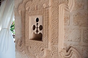 The Charming Lonno Lodge