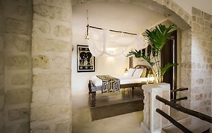 The Charming Lonno Lodge