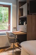 blooming Hotel