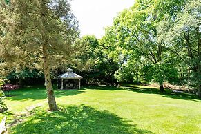 The Pines of Dresden B&B