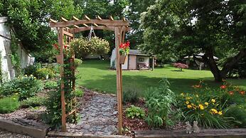 The Pines of Dresden B&B