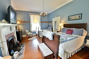 The Pines of Dresden B&B