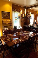 The Pines of Dresden B&B