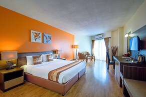 Golden Beach Cha-Am Hotel