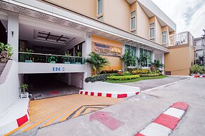 Golden Beach Cha-Am Hotel