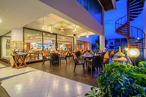 Golden Beach Cha-Am Hotel