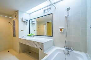Golden Beach Cha-Am Hotel