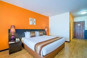 Golden Beach Cha-Am Hotel