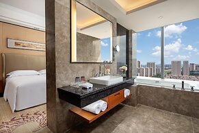 Crowne Plaza Huizhou by IHG