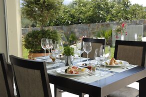 Angela Studios & Apartments