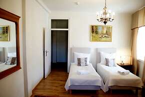 Dom Literatury Pokoje Gościnne