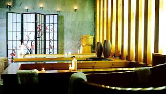 International Hotel Sayen