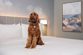 Hotel Indigo Long Island - East End by IHG