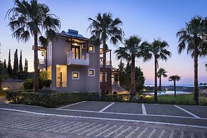 Athina Luxury Villas