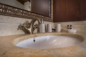 Athina Luxury Villas