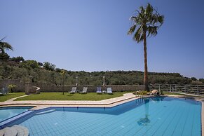 Athina Luxury Villas