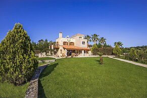 Athina Luxury Villas