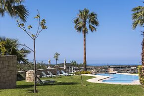 Athina Luxury Villas