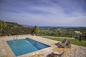 Athina Luxury Villas