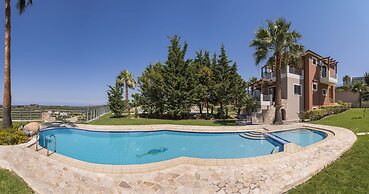 Athina Luxury Villas