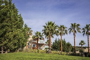 Athina Luxury Villas