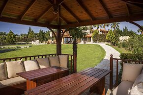 Athina Luxury Villas