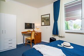 Boutique & Beach Hotel Villa Wolff