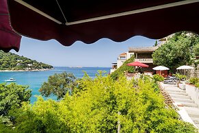 Boutique & Beach Hotel Villa Wolff