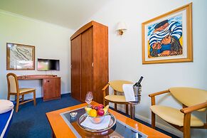 Boutique & Beach Hotel Villa Wolff