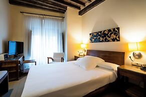 Hotel YIT Abentofail