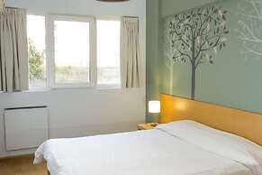 Circus Hotel & Hostel