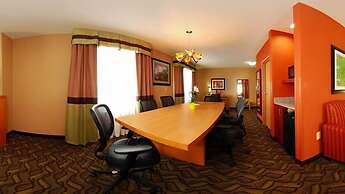 Comfort Suites Airport