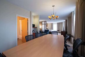 Comfort Suites Airport