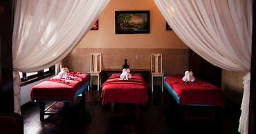 Golden Coast Resort and Spa