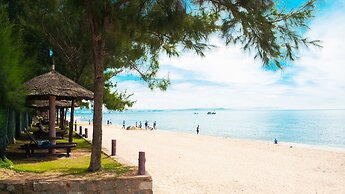 Golden Coast Resort and Spa