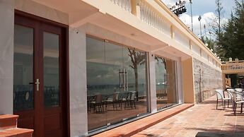 Golden Coast Resort and Spa